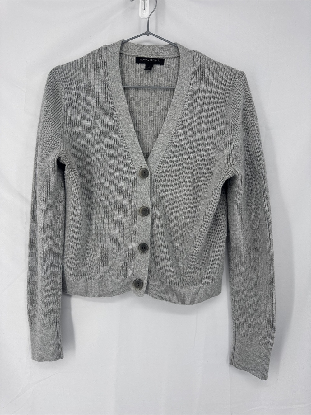 Banana Republic Gray Cropped Ribbed V-Neck Button Cardigan Sweater 0344